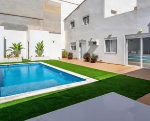 Piscina de Casa o xalet en venda en  Valencia Capital amb Aire condicionat, Jardí privat i Terrassa
