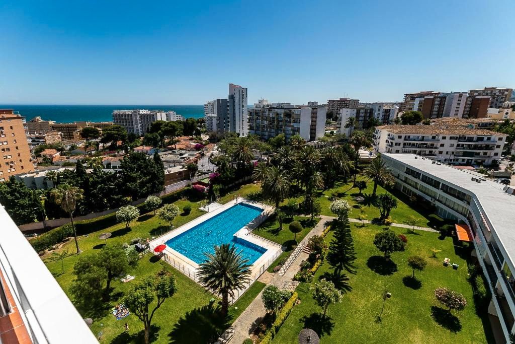 Piscina de Apartament en venda en Benalmádena amb Aire condicionat, Moblat i Forn