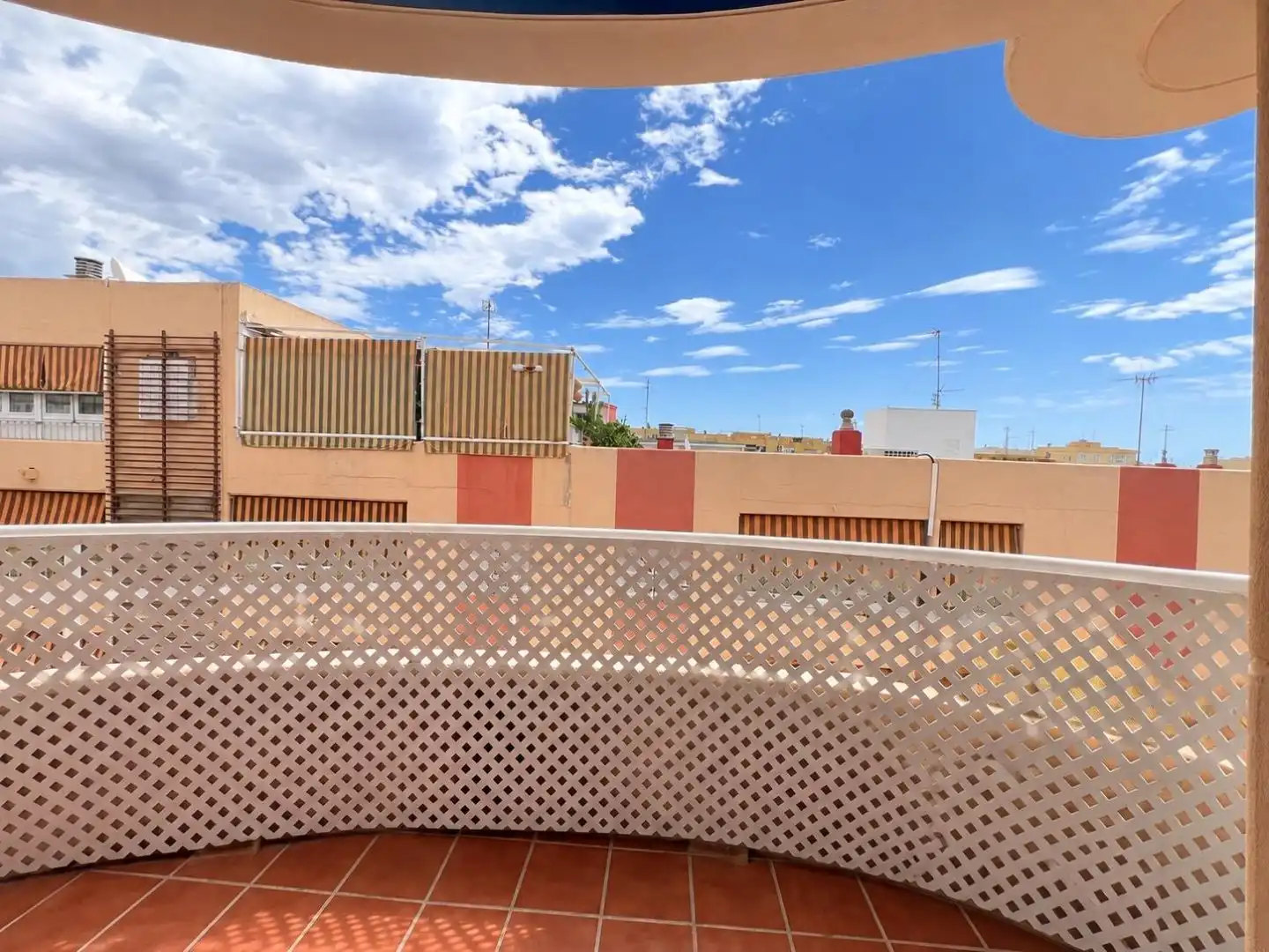Terrasse von Wohnung zum Verkauf in Marbella mit Klimaanlage, Terrasse und Balkon