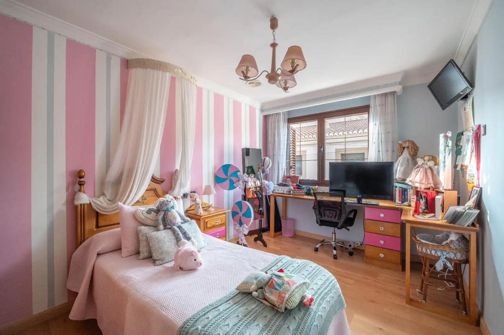 Dormitori de Casa o xalet en venda en Las Gabias amb Aire condicionat, Terrassa i Moblat