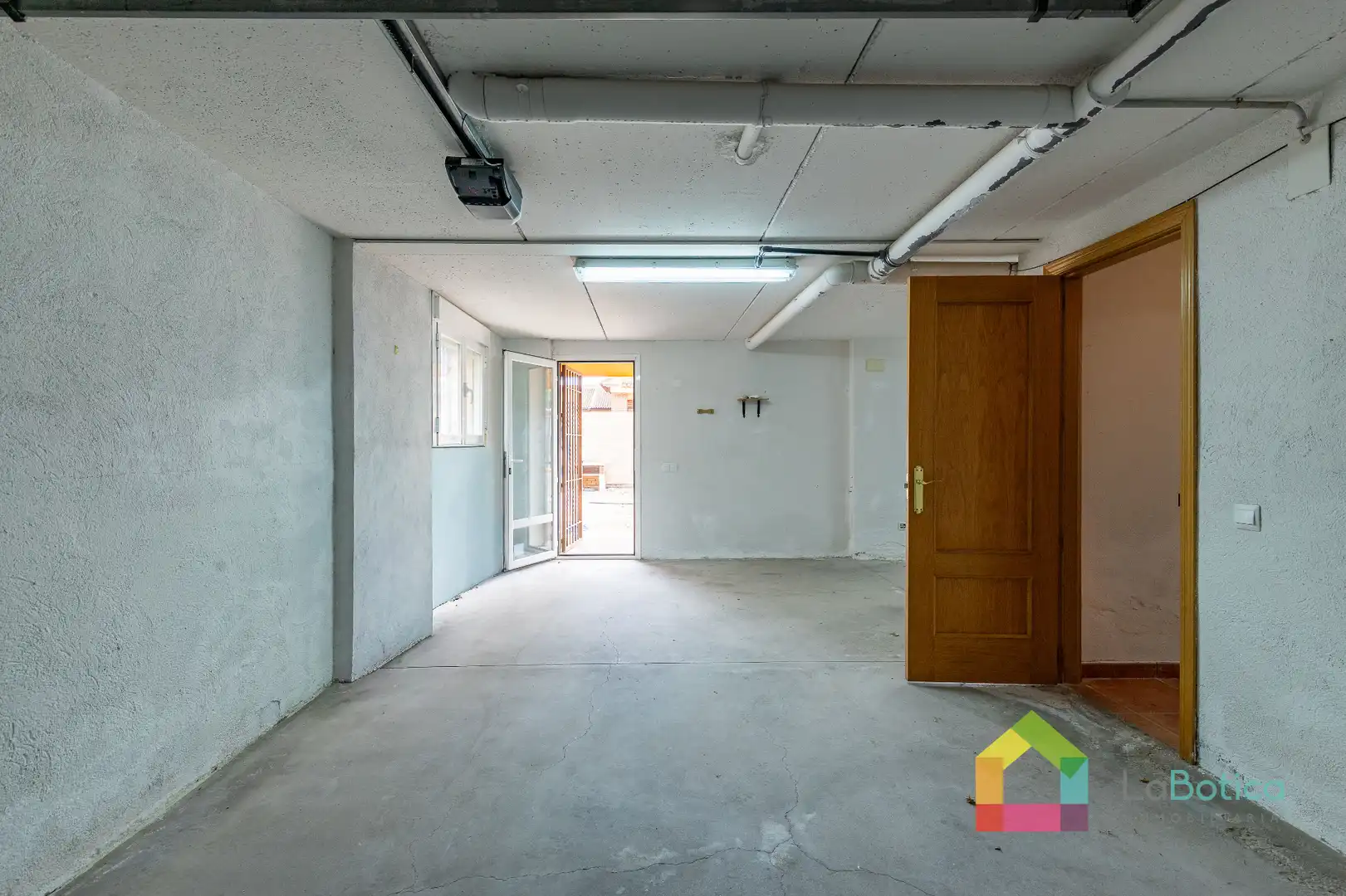 Casa adosada en venta en Burguillos de Toledo con Calefacción, Jardín privado y Terraza