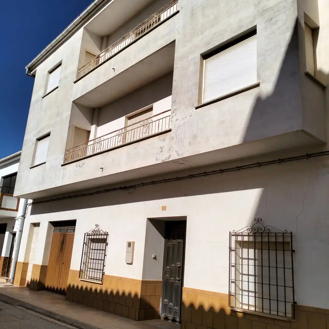 Casa con terrazza in vendita a Calle Eras 47