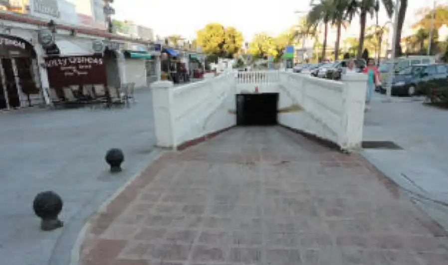 Local comercial en venda a C/ Antonio Machado