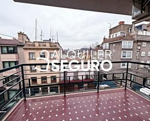 Exterior view of Flat to rent in  Madrid Capital  with Heating and Terrace