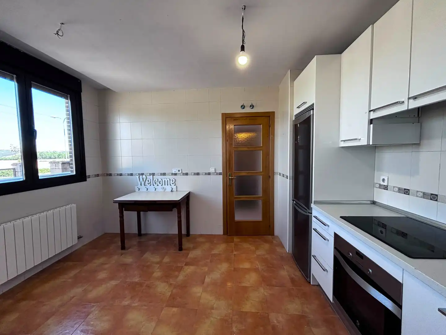 Küche von Einfamilien-Reihenhaus zum Verkauf in Burgos mit Heizung, Terrasse und Abstellraum