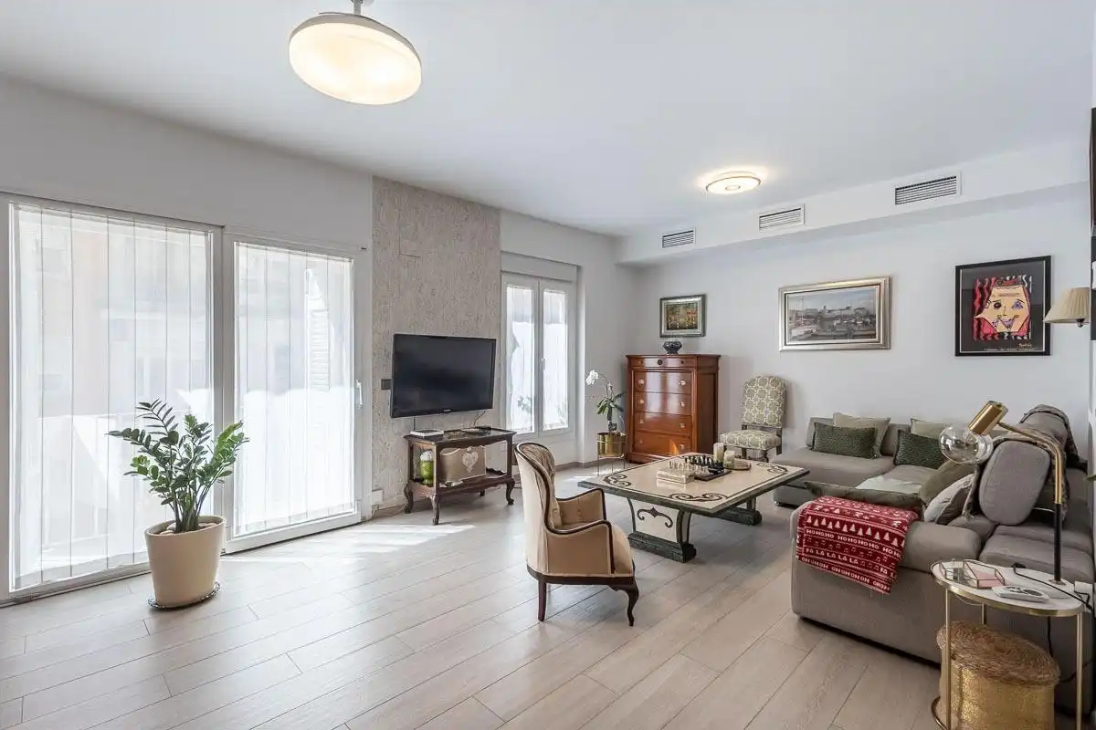 Flat with terrace for sale in Calle Recogidas