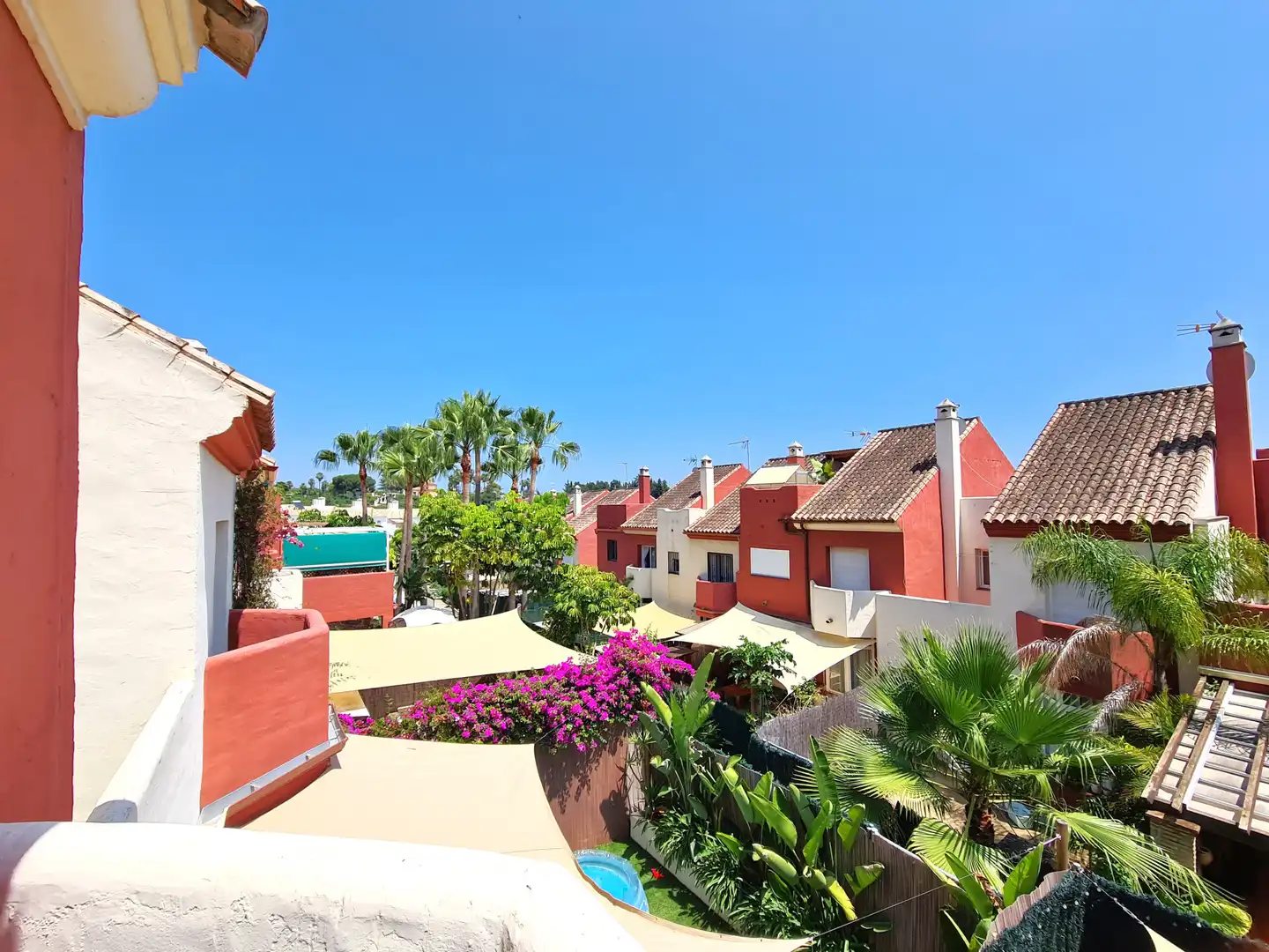 Exterior view of Detached homes for sale in Estepona  with Air Conditioner, Private garden and Terrace