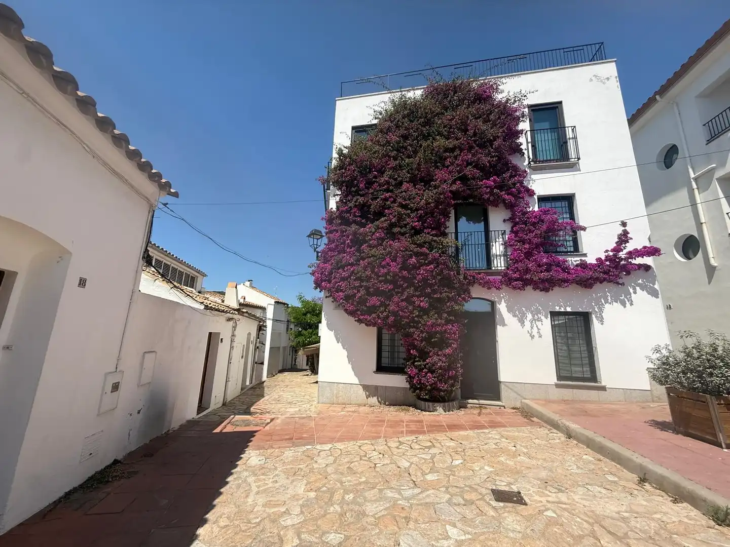 Vista exterior de Casa o xalet en venda en Palafrugell amb Jardí privat i Terrassa