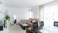 Living room of Apartment for sale in  Madrid Capital  with Air Conditioner, Swimming Pool and Balcony