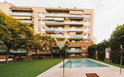 Piscina de Pis en venda en Sabadell amb Calefacció, Terrassa i Traster
