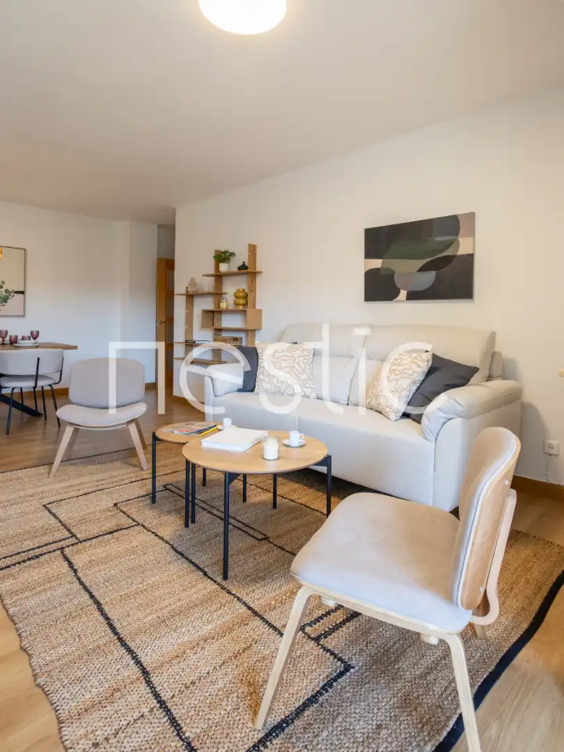 Sala d'estar de Apartament de lloguer en Madrid amb Aire condicionat, Calefacció i Moblat