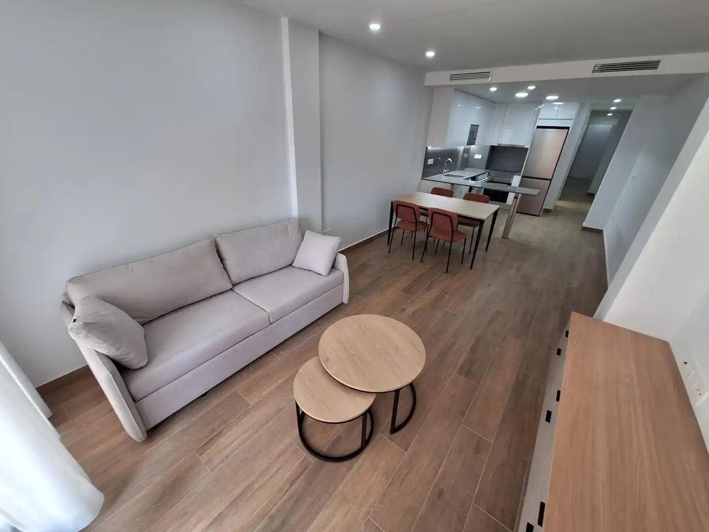 Sala de estar de Apartamento de alquiler en Torrevieja con Aire acondicionado, Calefacción y Amueblado