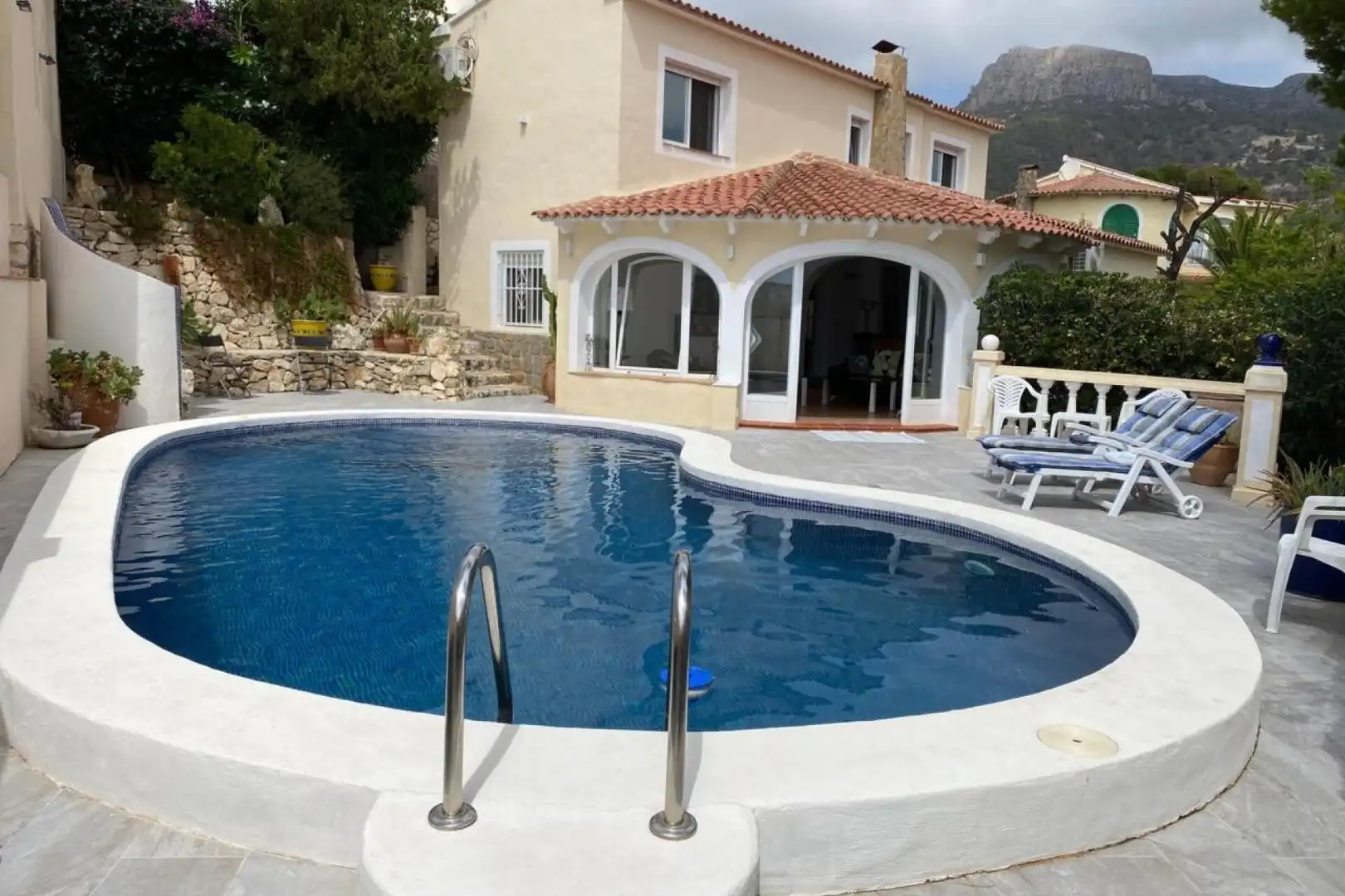 Maison avec piscine à vendre à Canuta