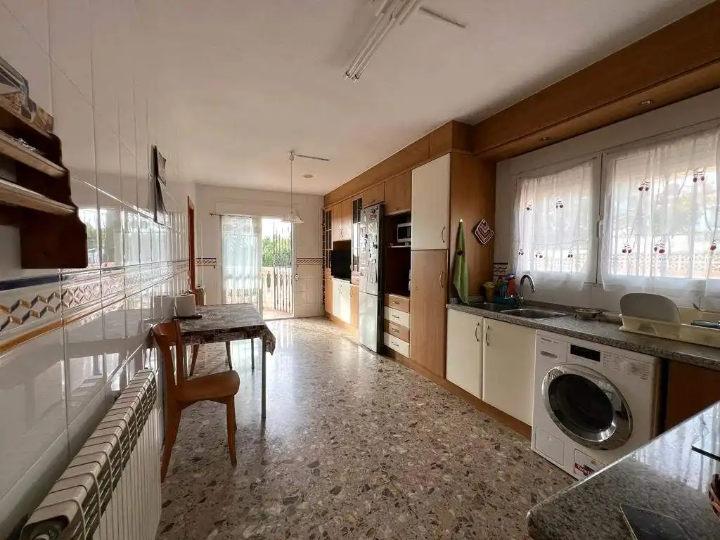 Cuina de Casa o xalet en venda en Polop amb Calefacció, Jardí privat i Terrassa