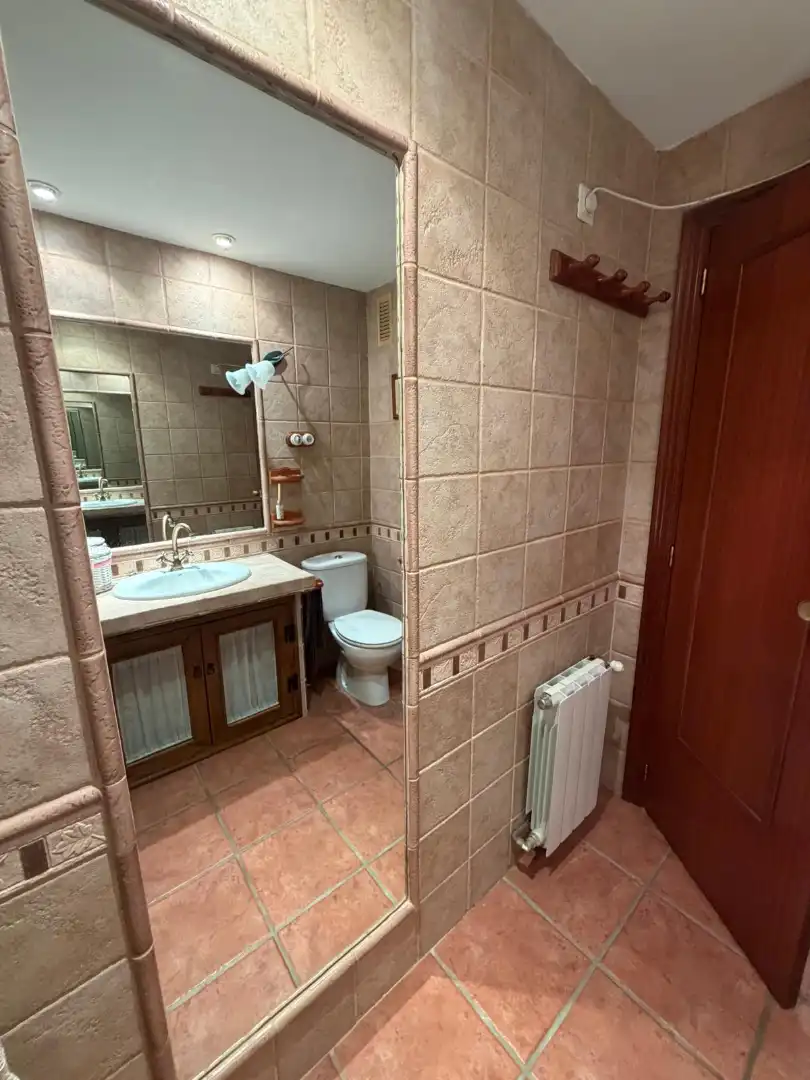 Baño de Piso en venta en Paterna con Aire acondicionado, Calefacción y Jardín privado