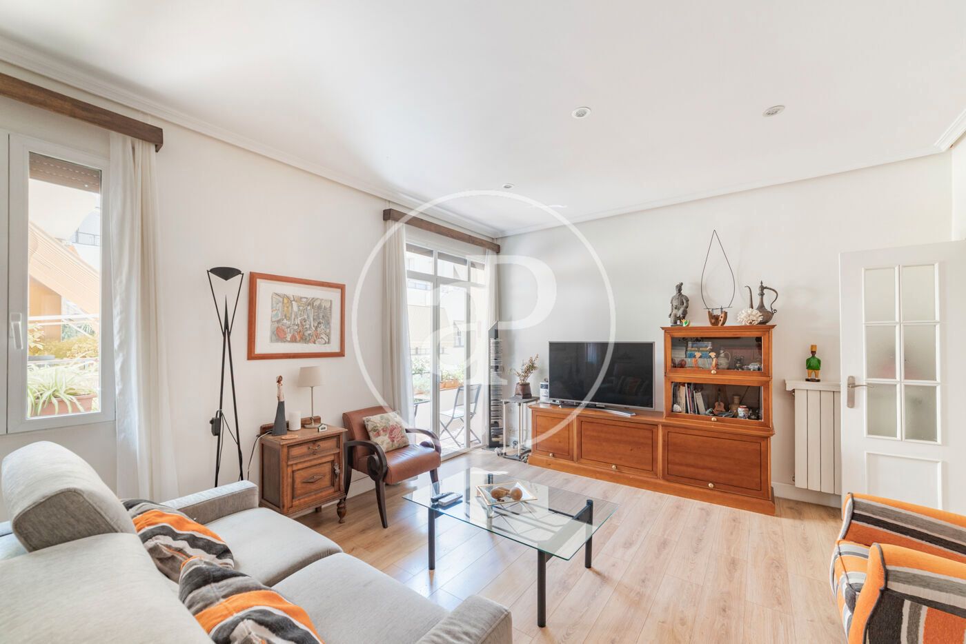 Living room of Flat for sale in  Madrid Capital  with Air Conditioner, Heating and Terrace
