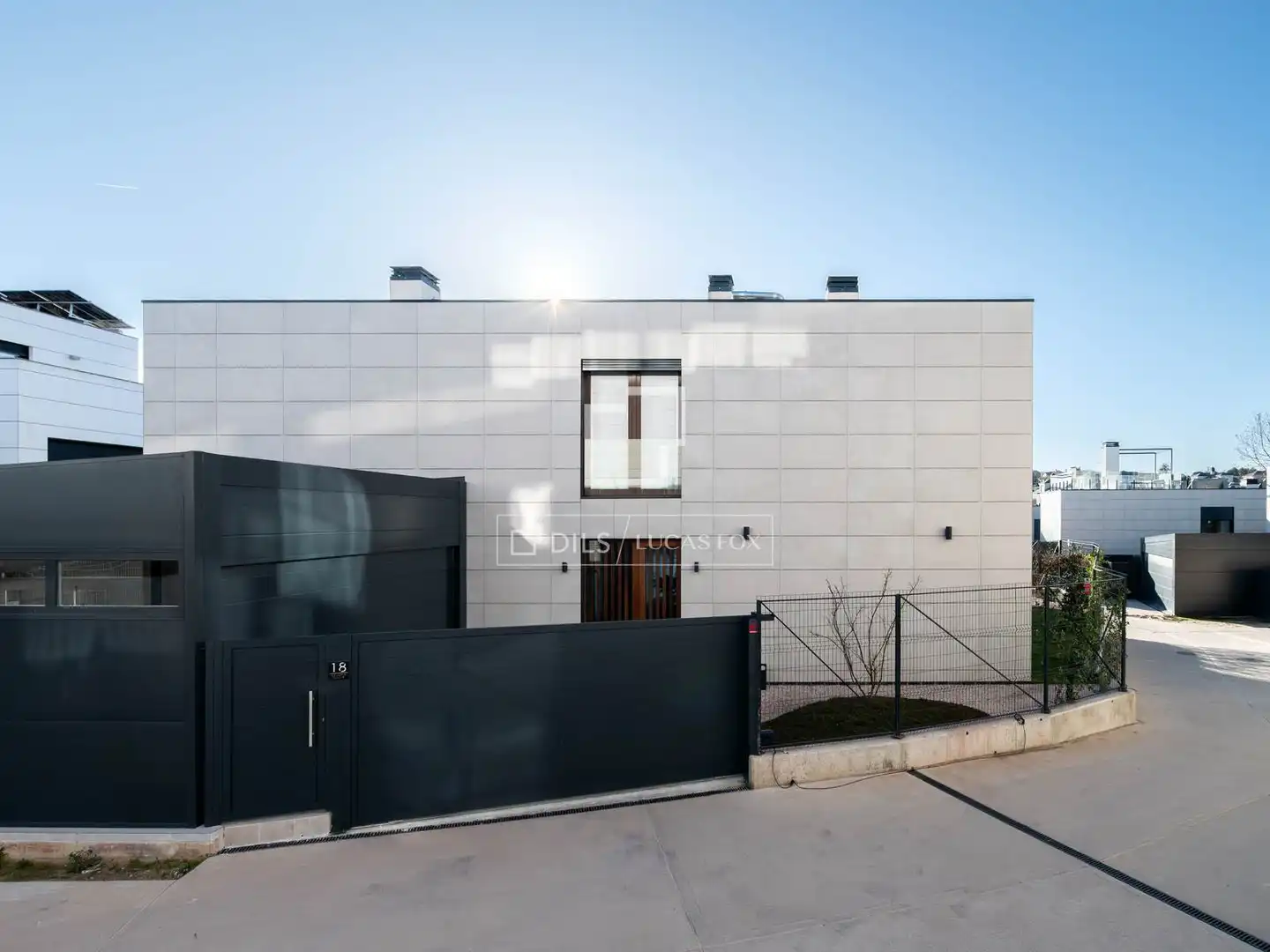 Exterior view of Houses for sale in Las Rozas de Madrid  with Air Conditioner, Private garden and Swimming Pool