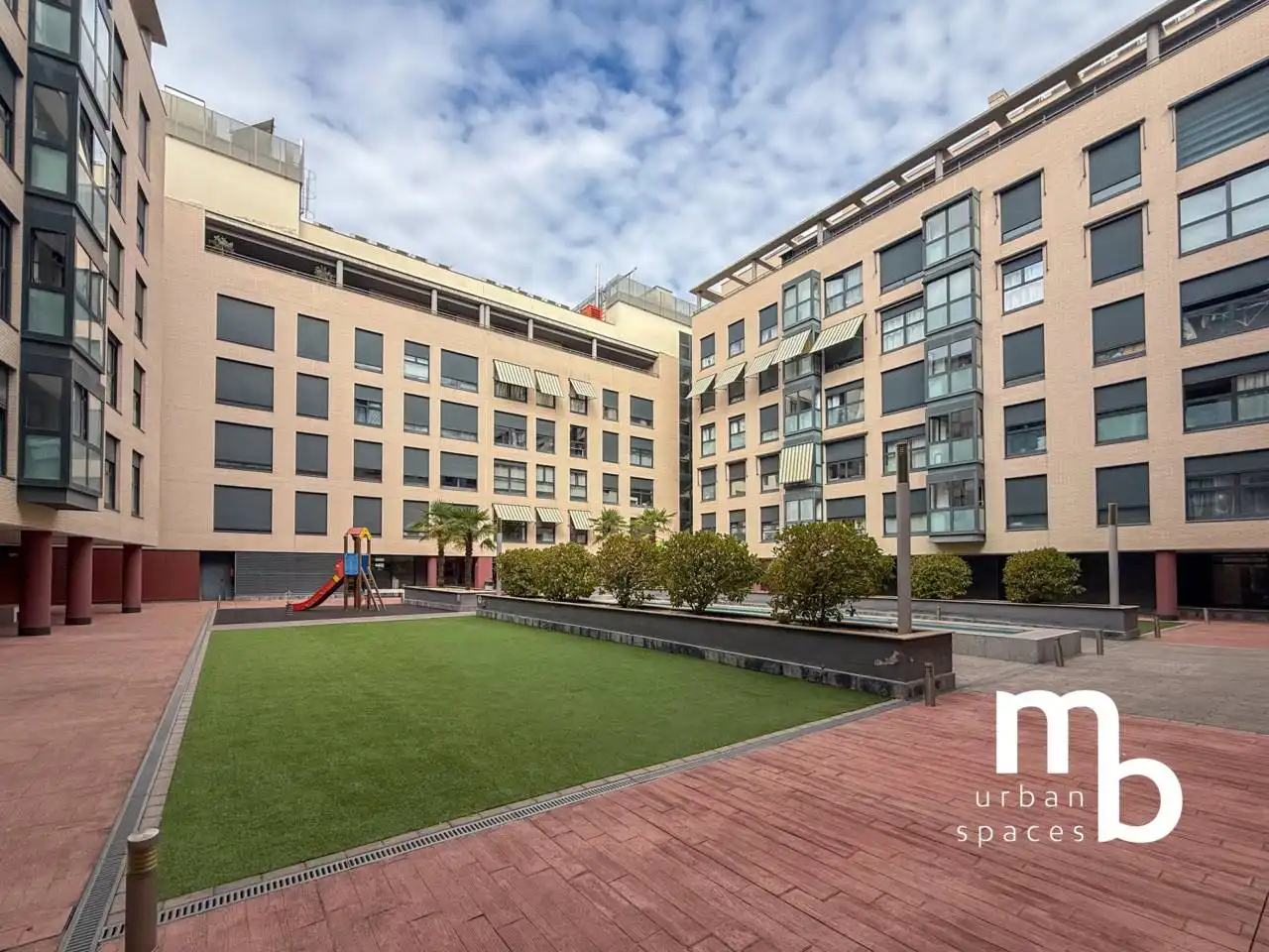Exterior view of Flat for rent in Madrid  with Air Conditioner, Heating and Swimming Pool