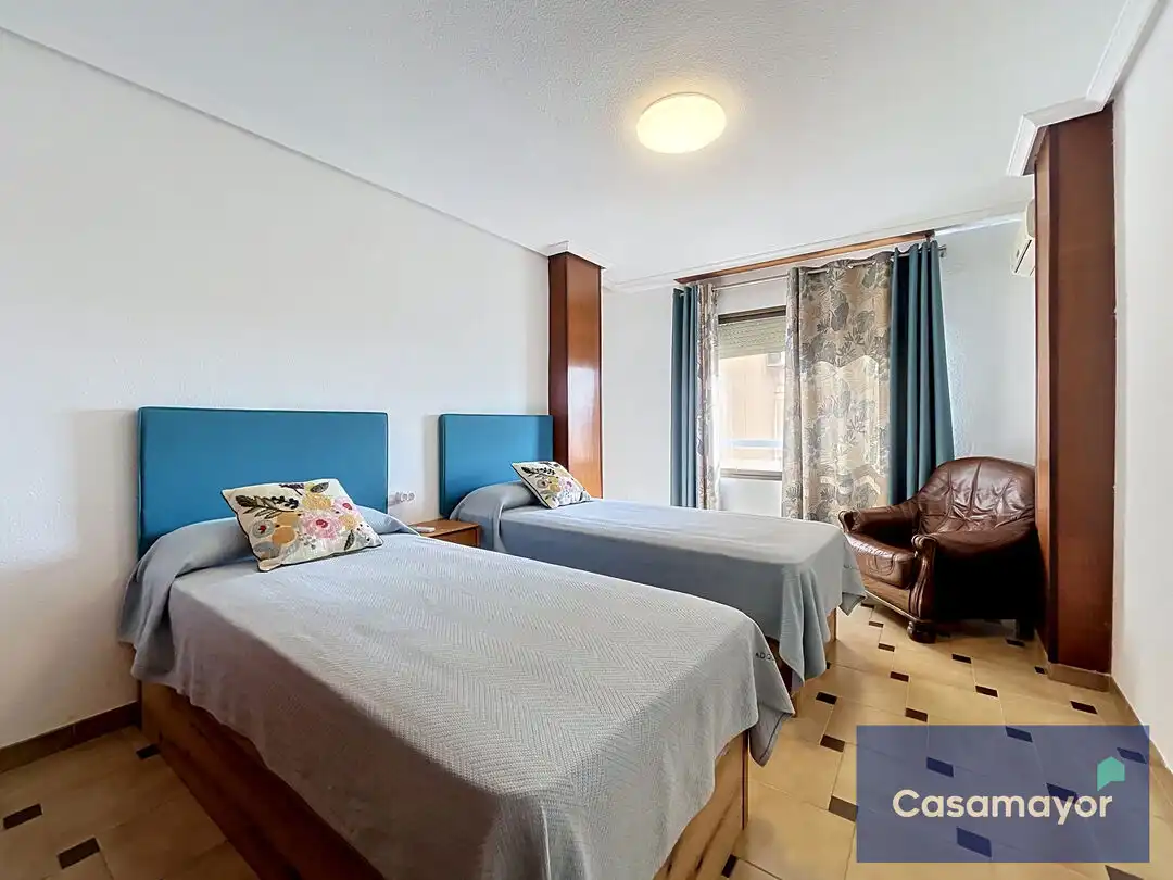 Habitación de Piso de alquiler en Alicante / Alacant con Aire acondicionado, Calefacción y Balcón