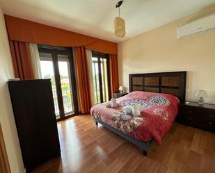Dormitori de Casa o xalet en venda en Chiloeches amb Aire condicionat i Piscina