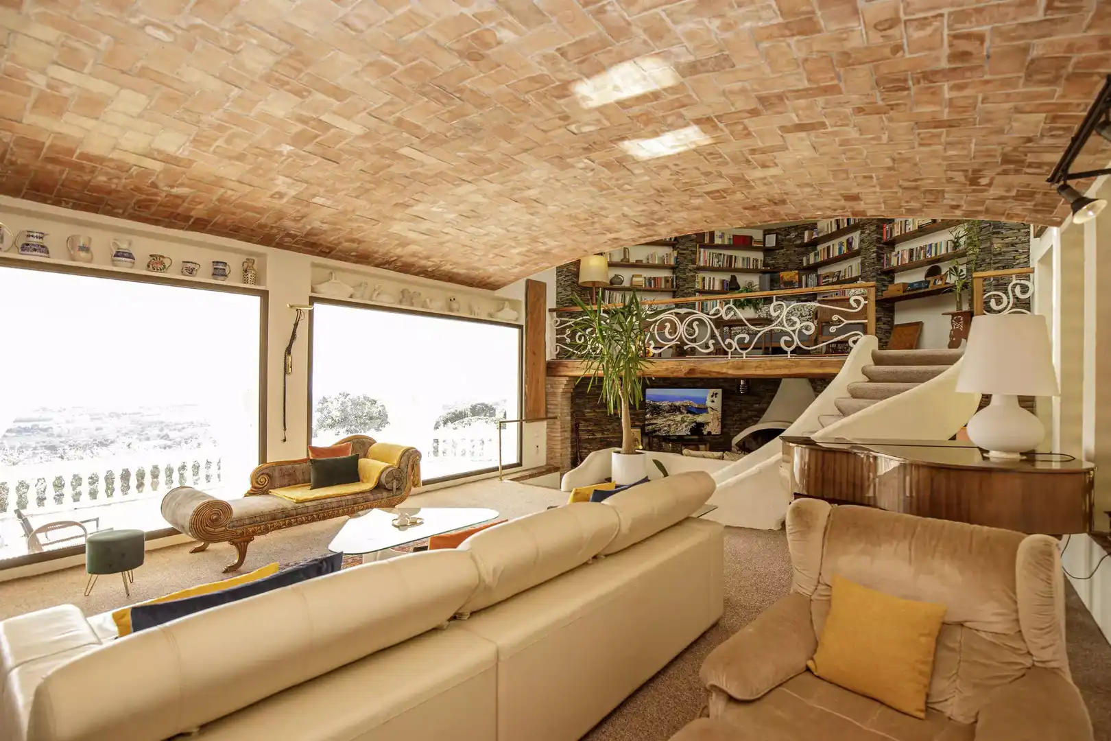 Sala d'estar de Casa o xalet en venda en Roses amb Aire condicionat, Calefacció i Jardí privat