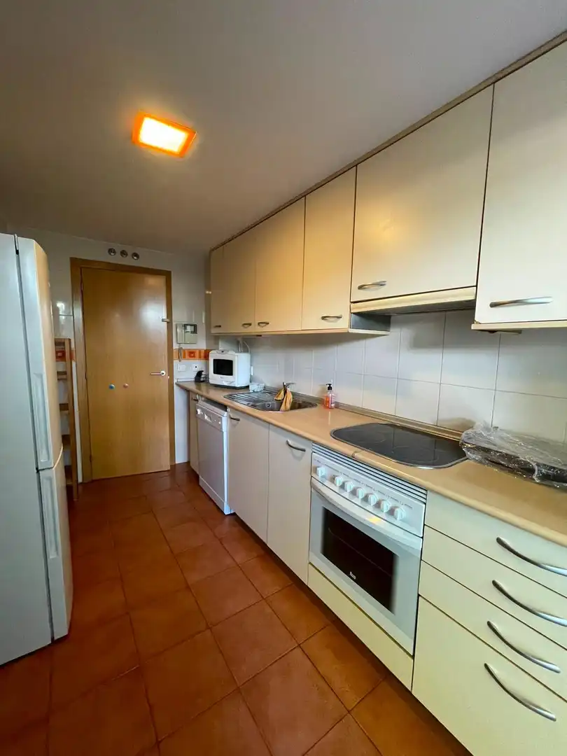 Küche von Wohnung zur Miete in Las Rozas de Madrid mit Klimaanlage, Heizung und Terrasse