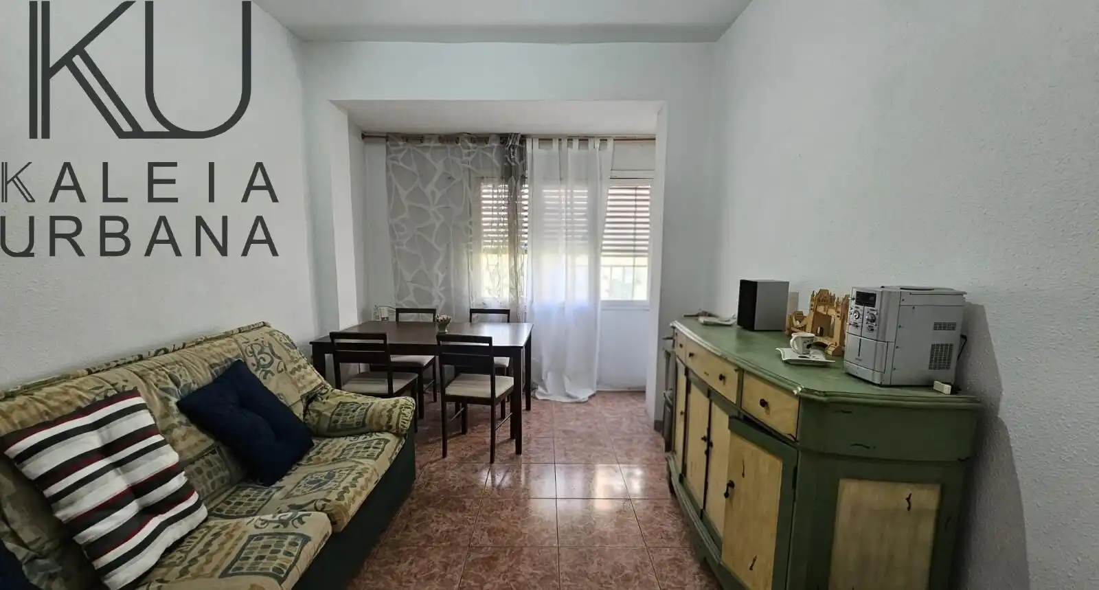 Wohnzimmer von Wohnung zum Verkauf in Alicante / Alacant