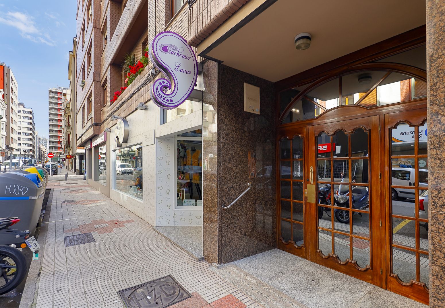Piso en venta en Gijón  con Calefacción, Parquet y Terraza