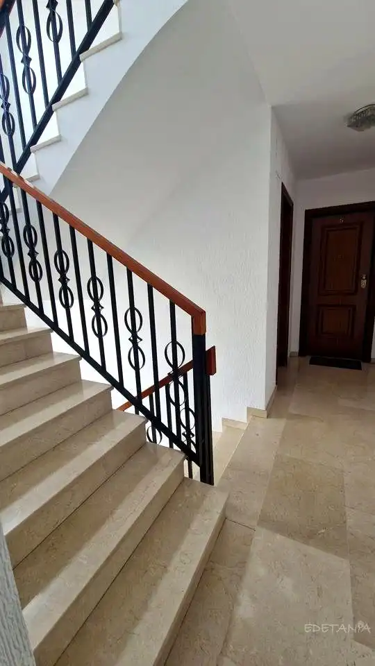 Piso en venta en Alfara del Patriarca con Aire acondicionado, Trastero y Amueblado
