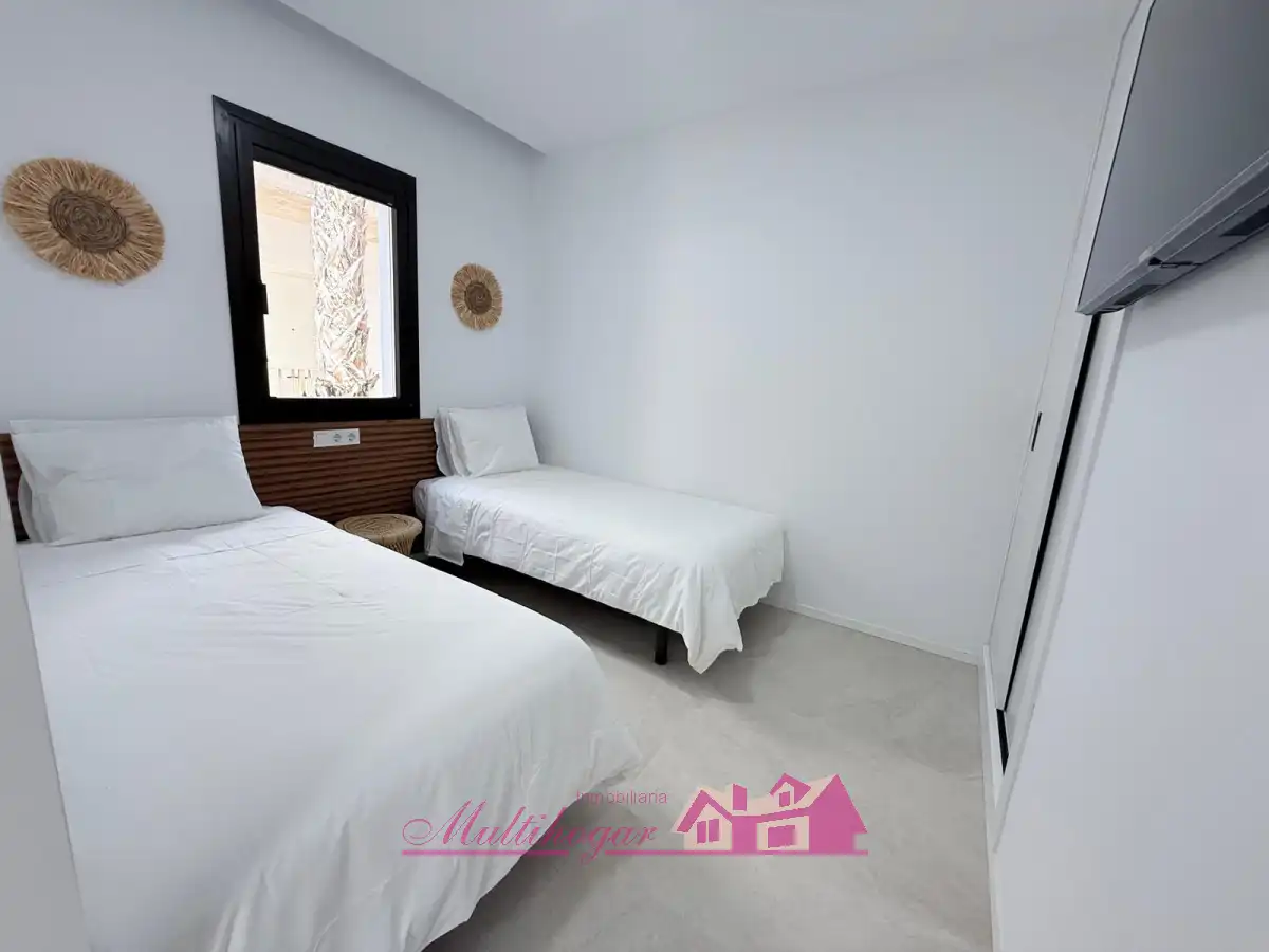 Habitación de Planta baja en venta en Sant Antoni de Portmany con Aire acondicionado, Calefacción y Jardín privado