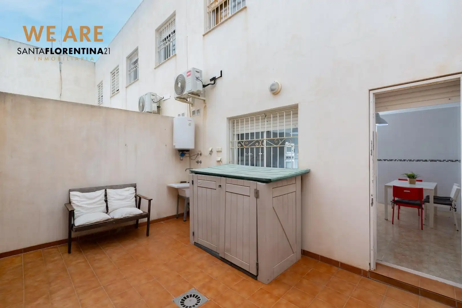 Vista exterior de Dúplex en venda en Cartagena amb Aire condicionat, Calefacció i Jardí privat