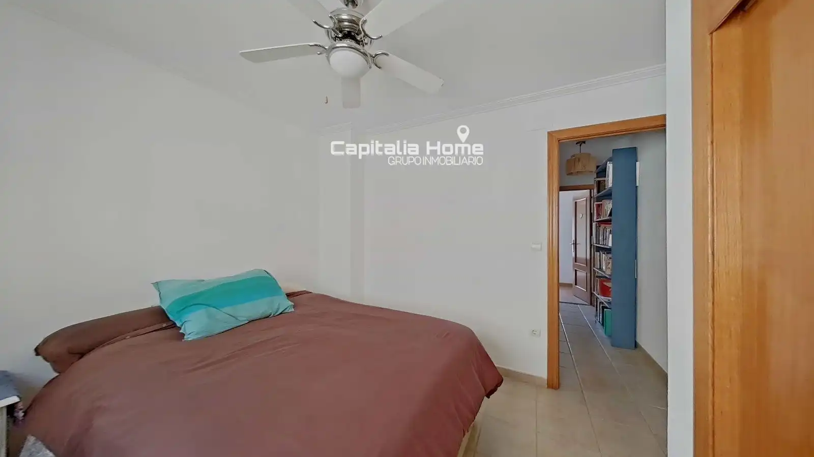 Schlafzimmer von Einfamilien-Reihenhaus zum Verkauf in Santa Pola mit Abstellraum, Schwimmbad und Möbliert