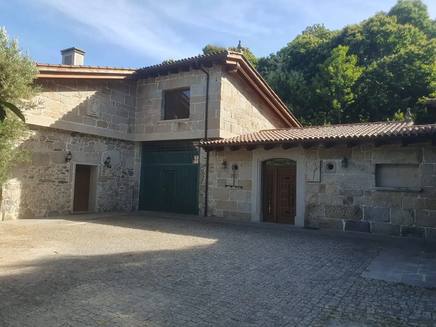 Casa rústica amb terrassa en venda a Pantón
