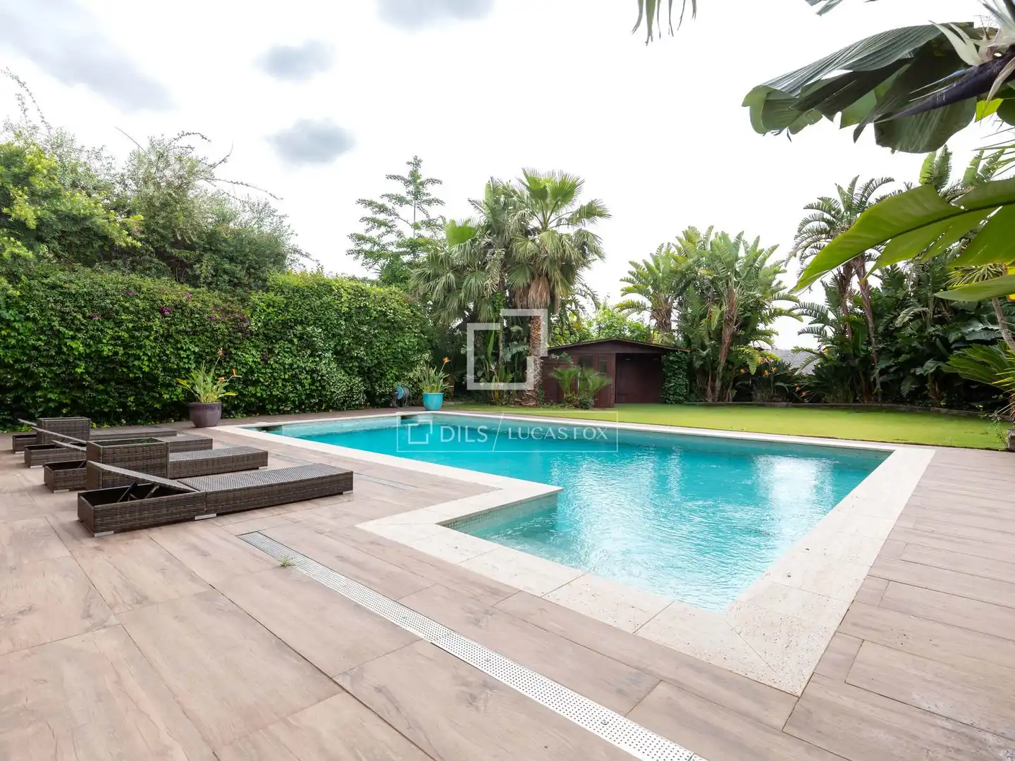 Piscina de Casa o xalet en venda en Sant Just Desvern amb Aire condicionat, Calefacció i Jardí privat