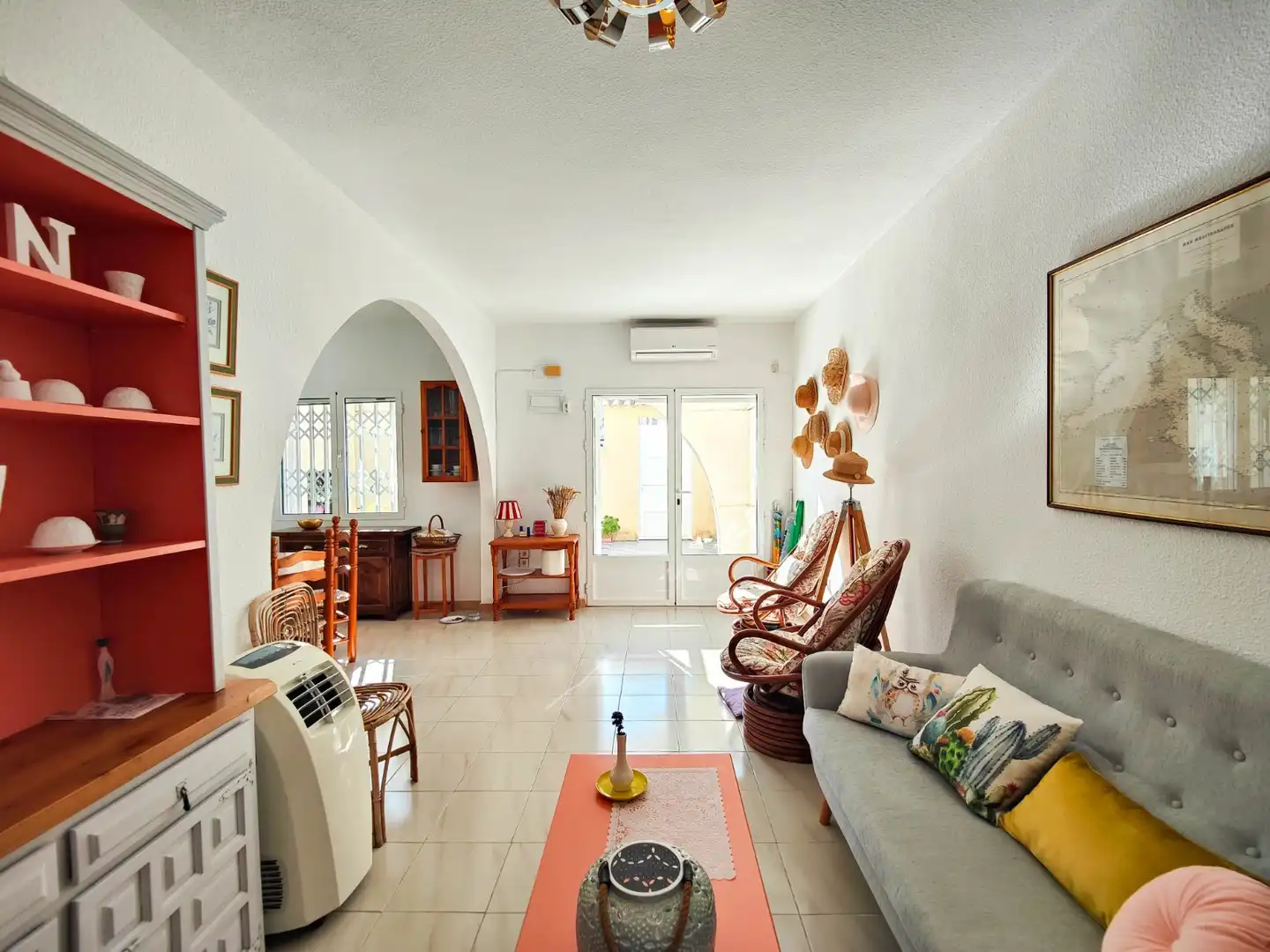 Sala de estar de Casa adosada en venta en Torrevieja con Aire acondicionado, Jardín privado y Terraza