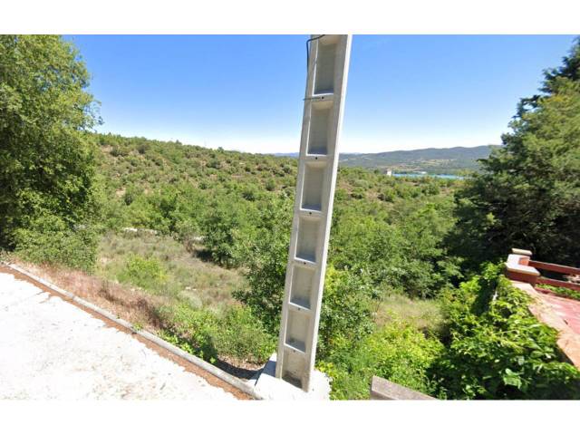 Terreno industrial en Venta en Calle Enebros en La Puebla de Castro