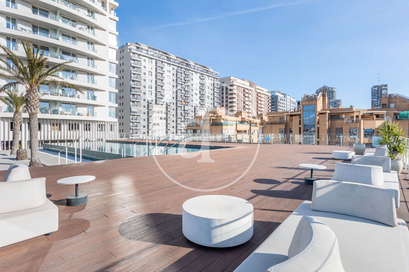 Terraza de Piso de alquiler en  Valencia Capital con Aire acondicionado, Calefacción y Trastero