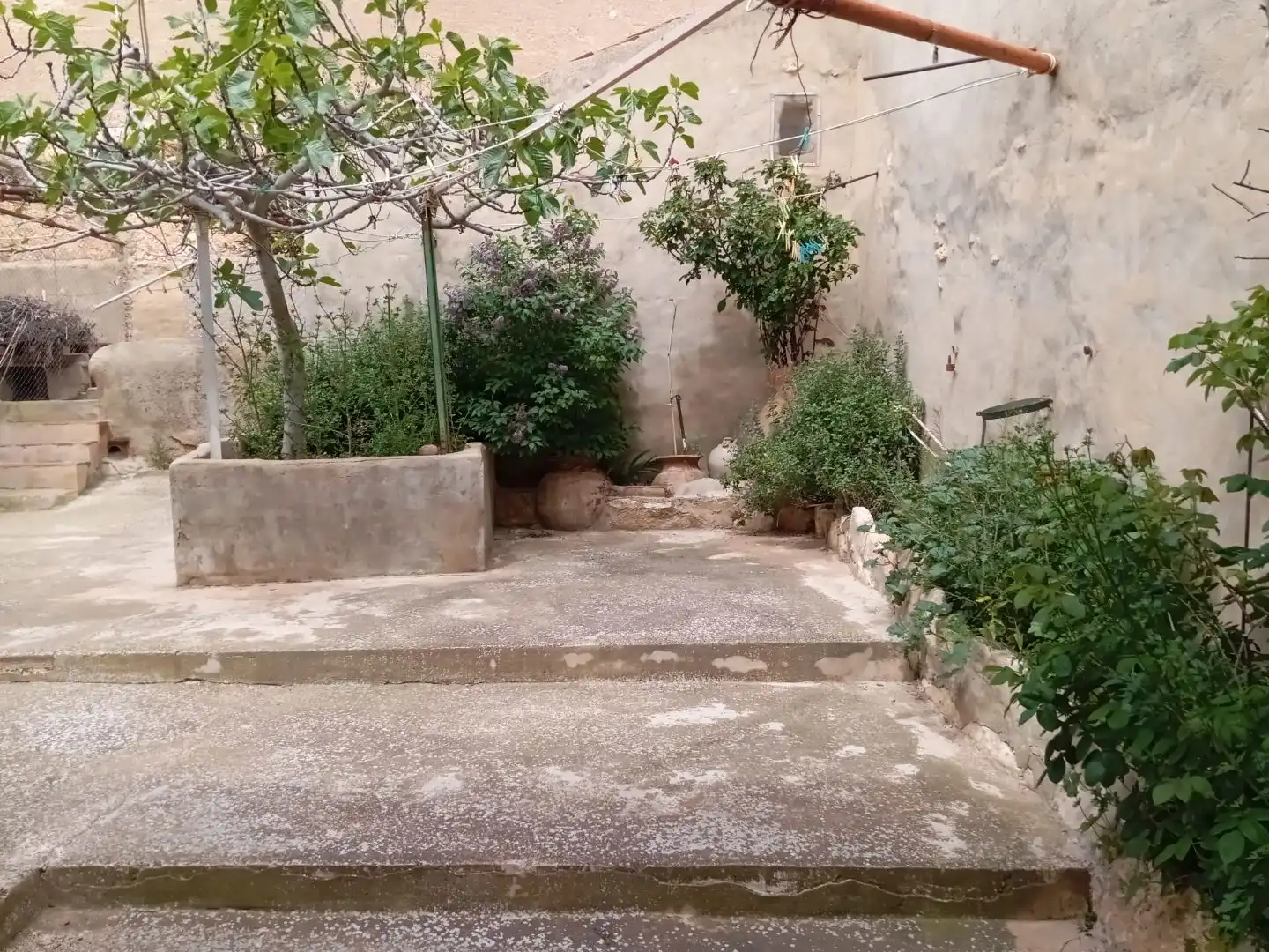 Adossat amb jardí en venda a Calle Barrio Parras 17