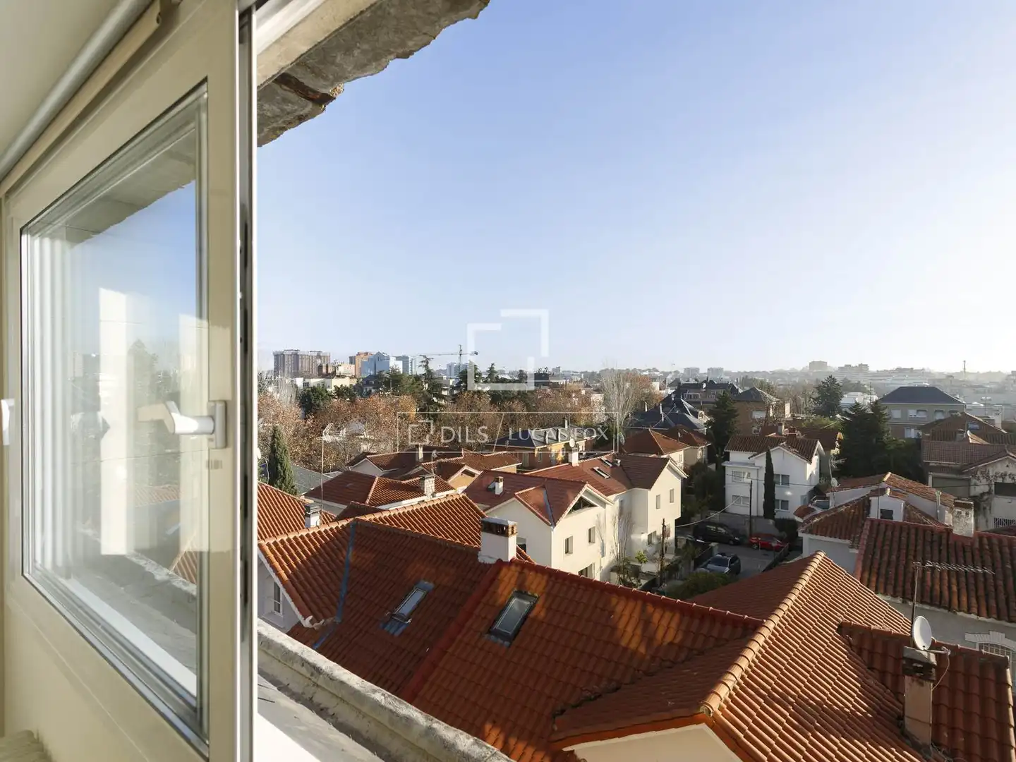 Exterior view of Attic for rent in Madrid  with Air Conditioner, Heating and Private garden