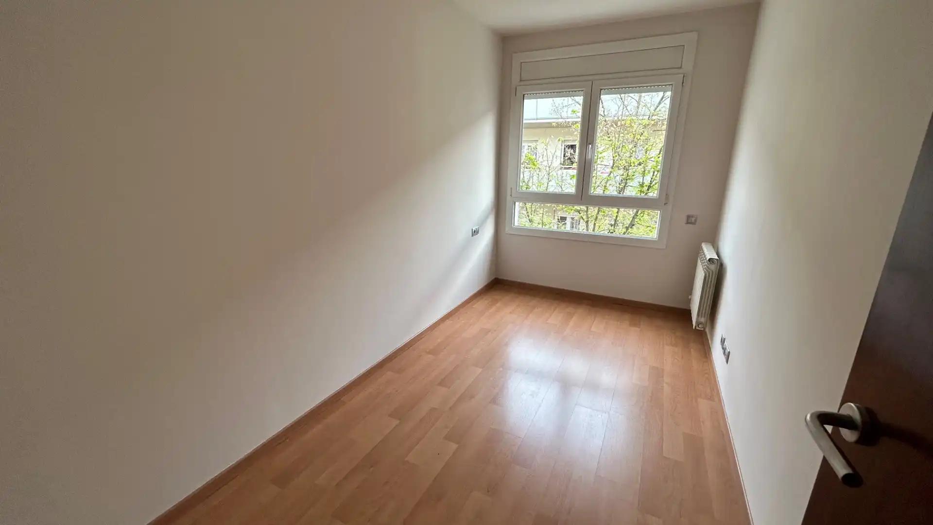 Dormitori de Pis en venda en Girona amb Aire condicionat, Calefacció i Parquet