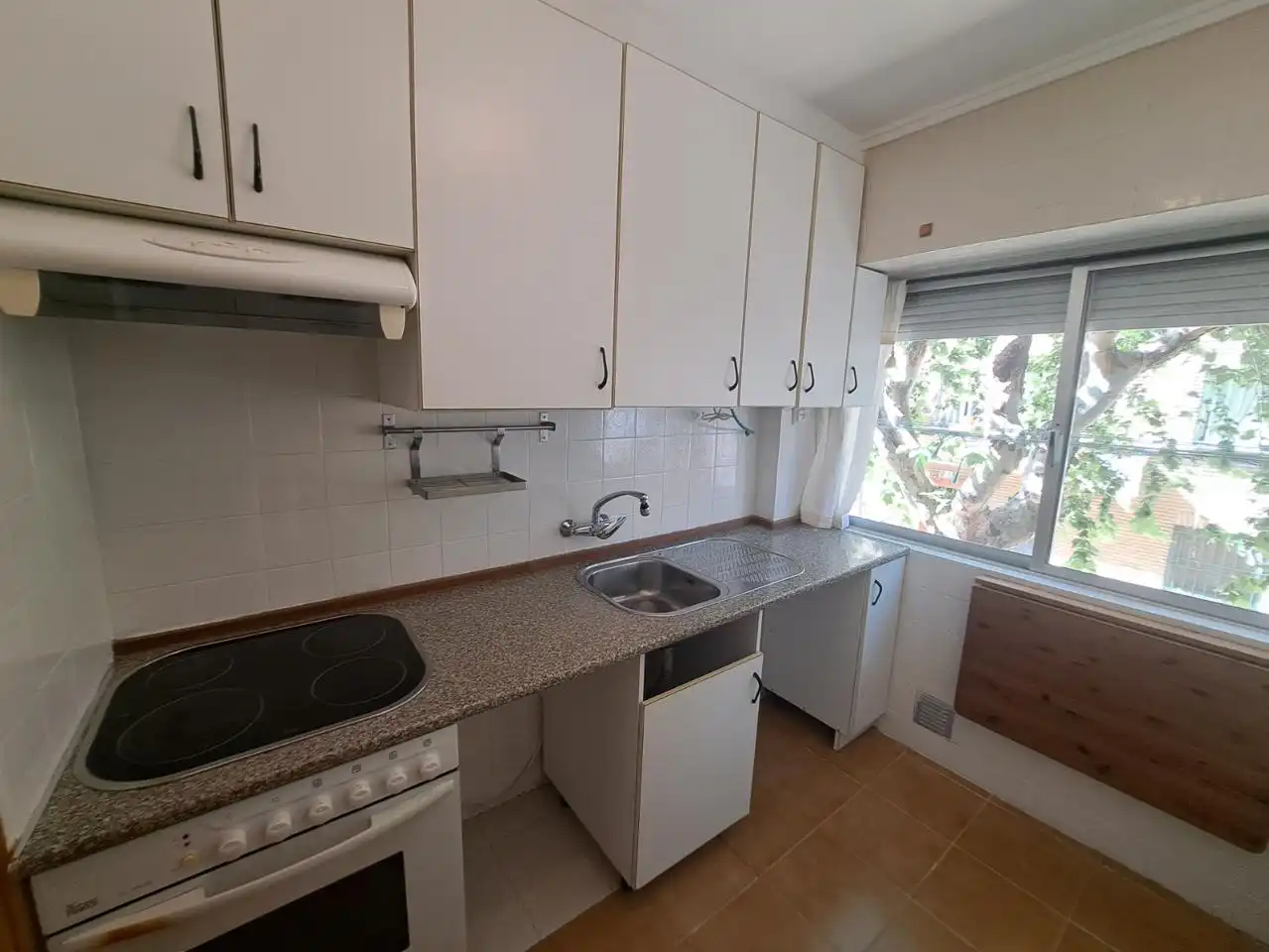 Kitchen of Flat for sale in Zaragoza  with Air Conditioner, Heating and Parquet flooring