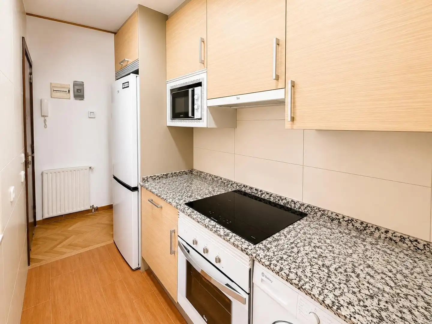 Cuina de Estudi en venda en Madrid amb Calefacció i Parquet