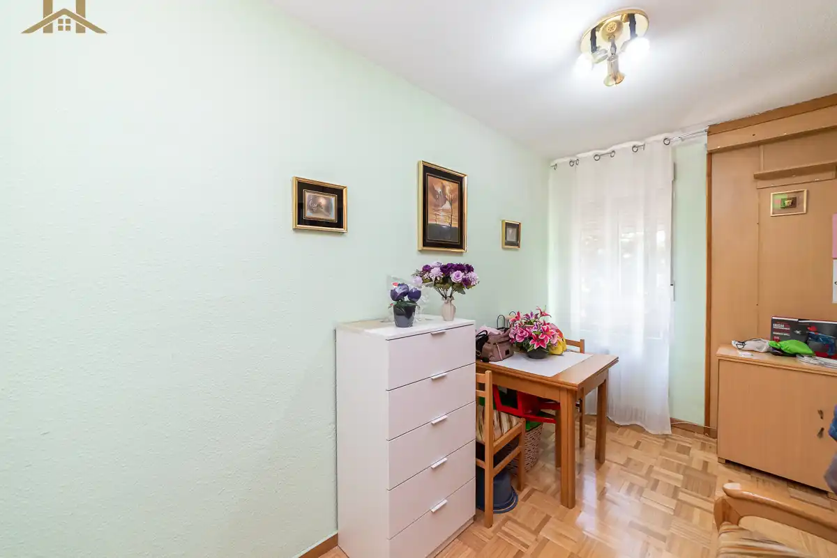 Bedroom of Flat for sale in Fuenlabrada  with Air Conditioner, Heating and Terrace
