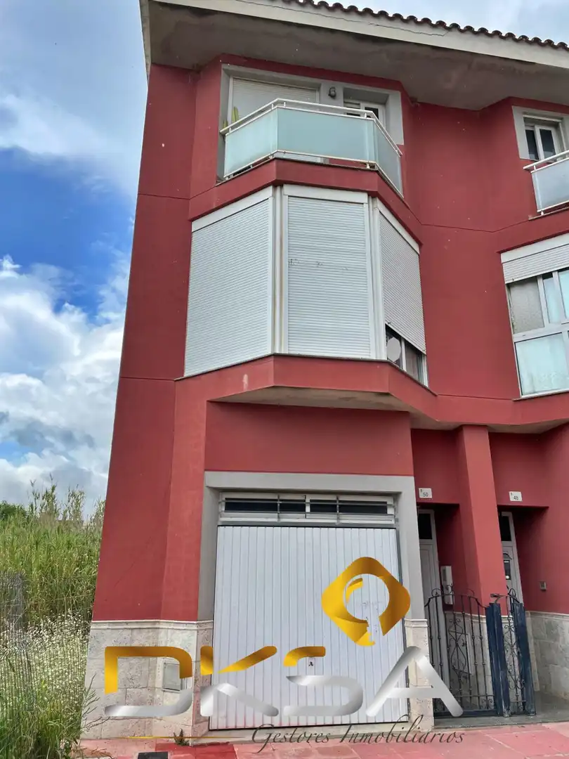 Außenansicht von Einfamilien-Reihenhaus zum Verkauf in Alcalà de Xivert mit Möbliert und Balkon