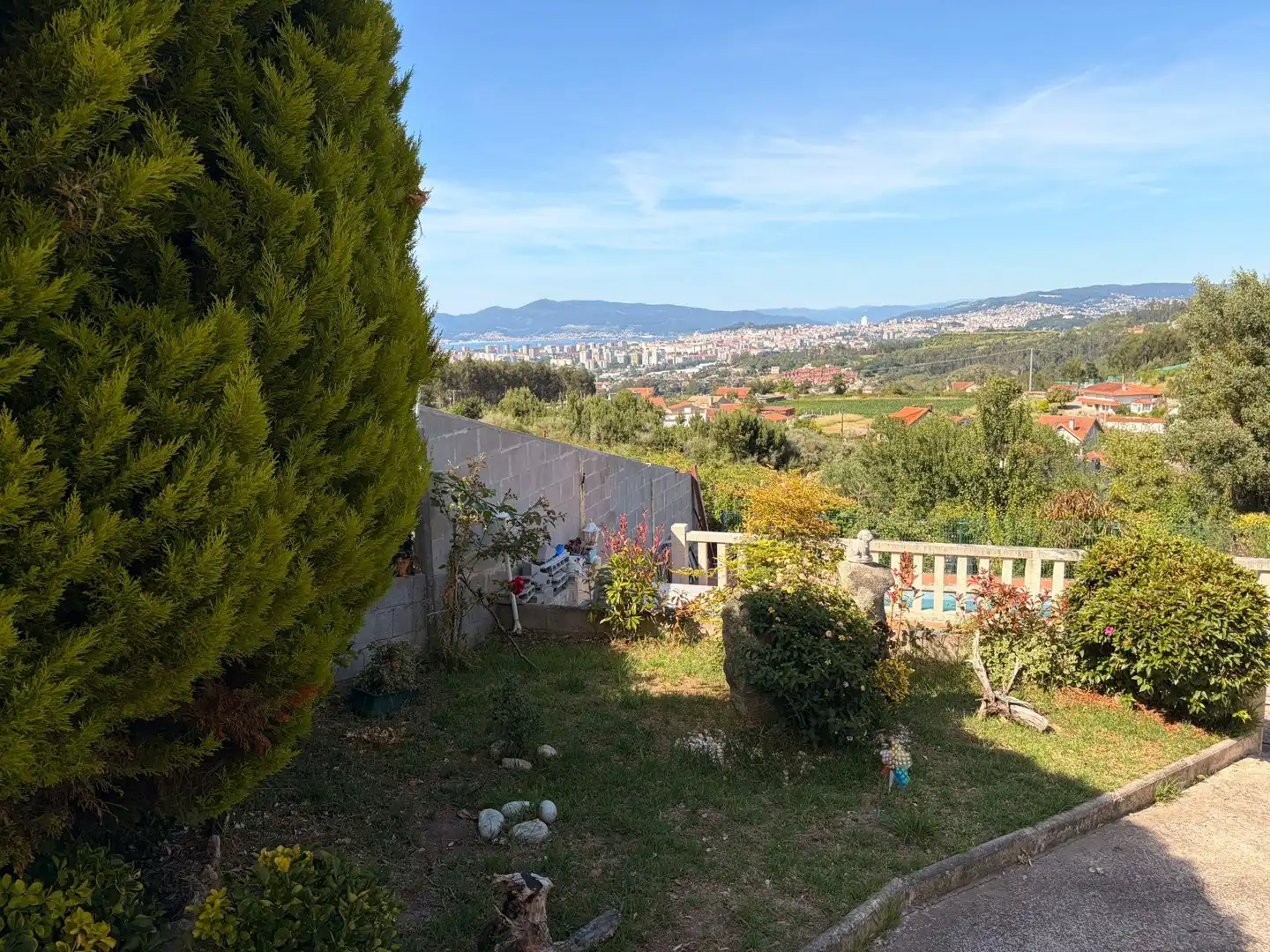 Garden of Houses for sale in Vigo 