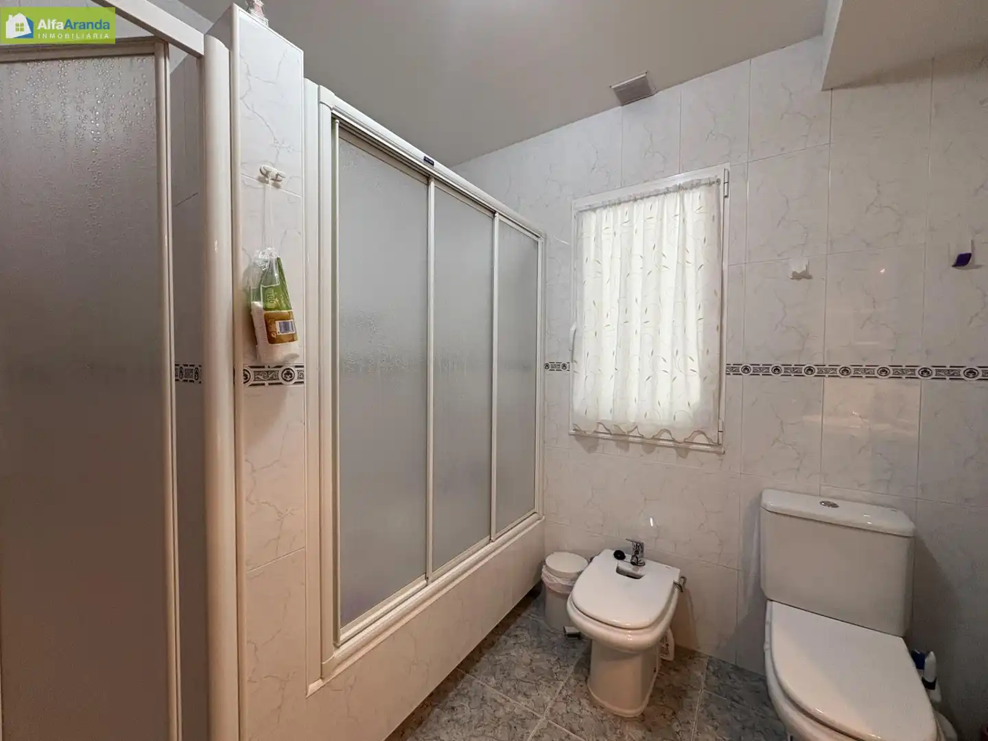 Bathroom of Flat for rent in Aranda de Duero  with Heating, Storage room and Furnished