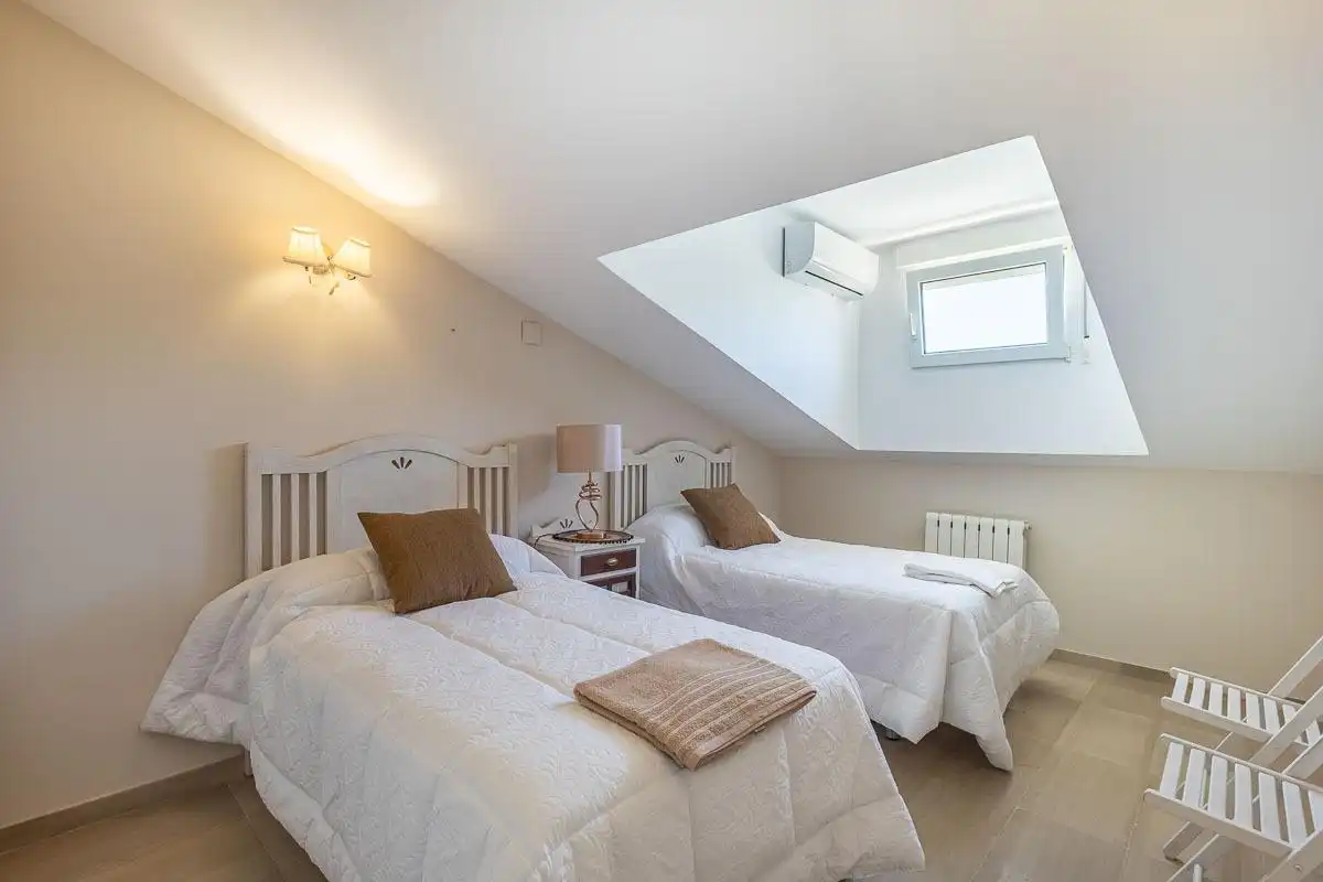 Bedroom of Houses for sale in Ogíjares  with Air Conditioner, Heating and Private garden