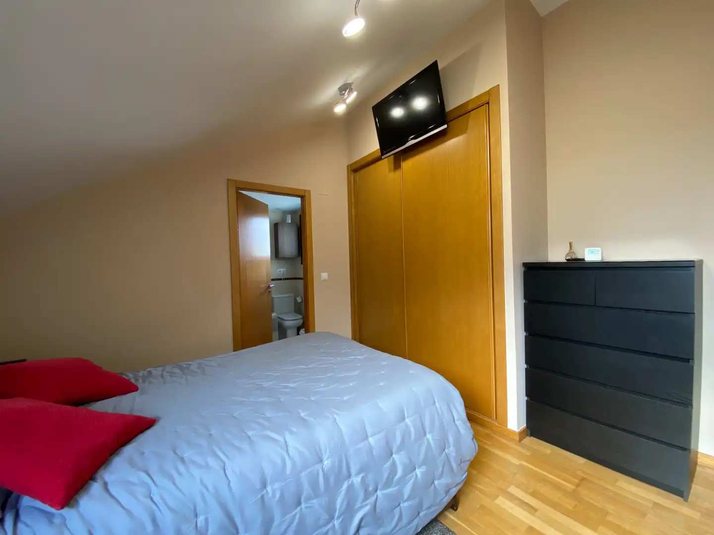Schlafzimmer von Wohnung zur Miete in Boqueixón mit Terrasse, Abstellraum und Möbliert