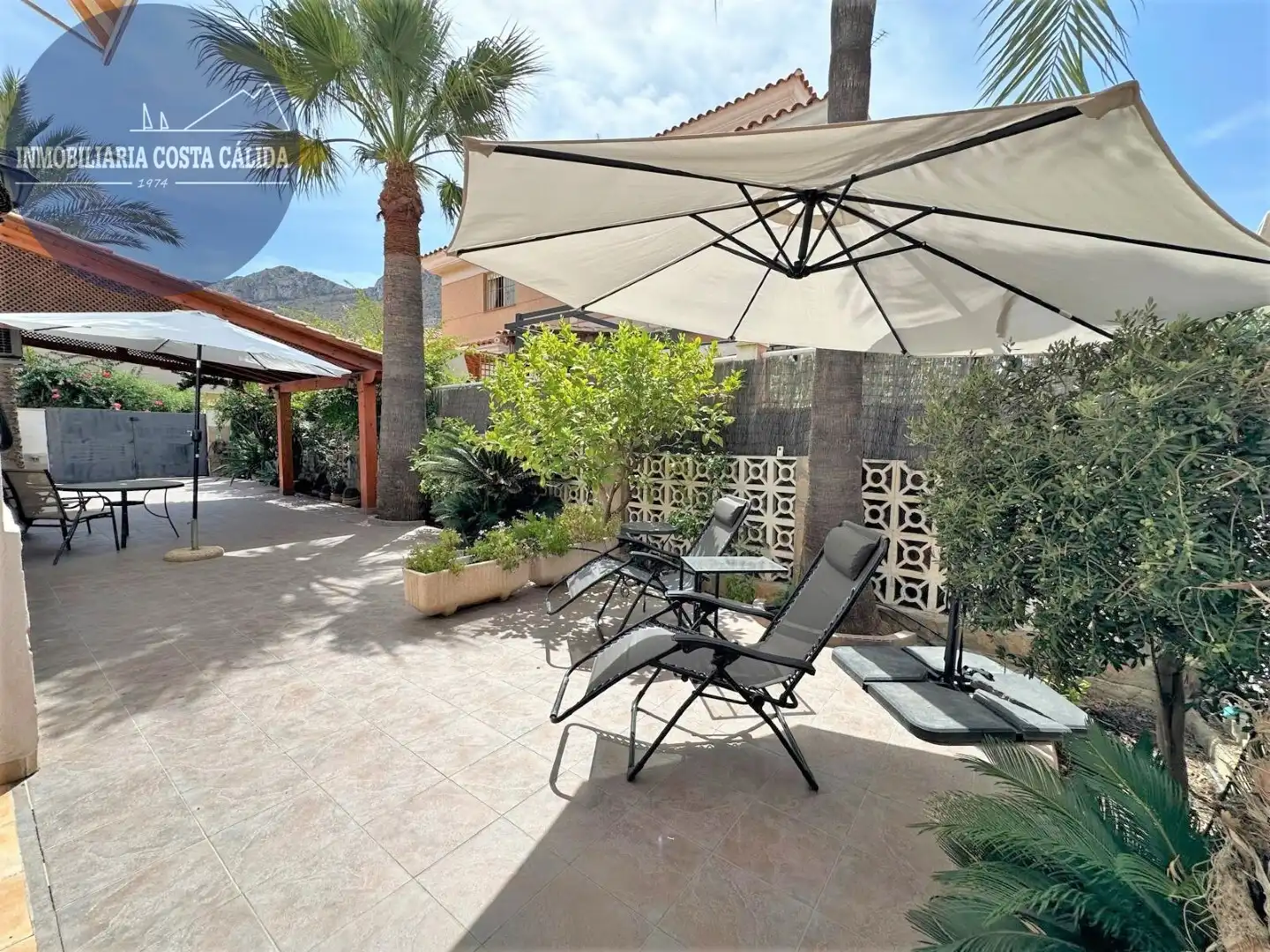 Casa aparellada amb terrassa en venda a Calle Romero 22, imagen 4