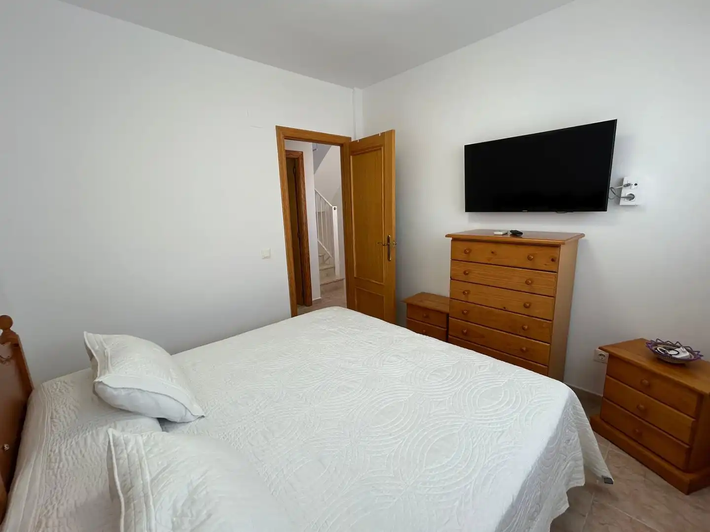 Schlafzimmer von Einfamilien-Reihenhaus zum Verkauf in Cullera mit Klimaanlage, Terrasse und Möbliert